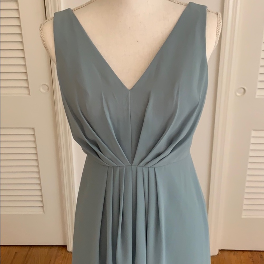 Formal dress - Picture 2 of 8